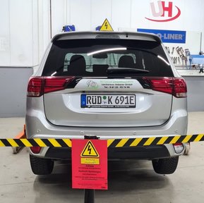 Reparatur von E- und Hybridfahrzeugen